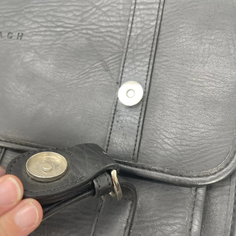 Coach Leather Messenger Briefcase Laptop Bag With Shoulder Strap Black Buckles